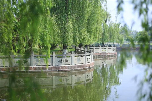 建設(shè)職業(yè)技術(shù)學(xué)校