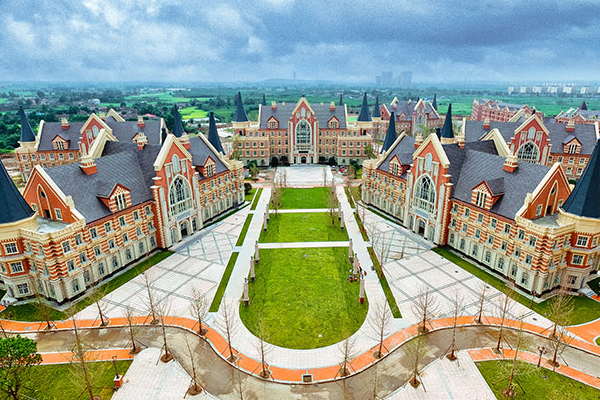 成都華夏旅游商務學校環(huán)境