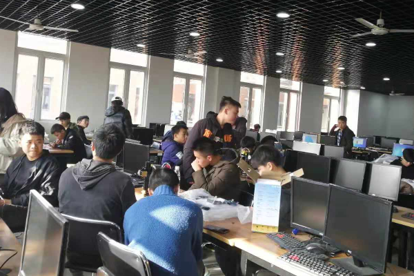 成都中專學(xué)校