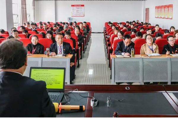 成都職業(yè)技術學校 成都職業(yè)技術學校