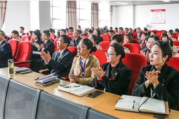 成都東星航空職業(yè)學校 成都東星航空職業(yè)學校