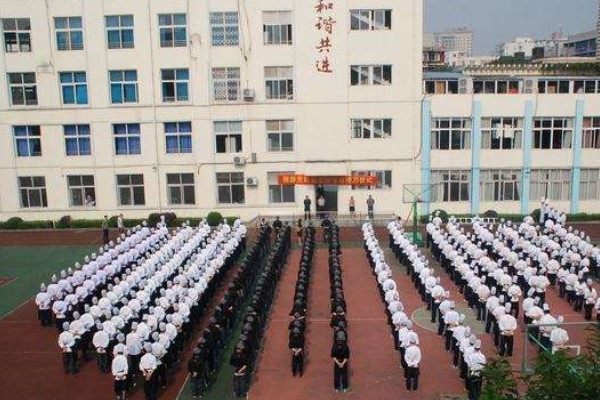 成都中職學(xué)校五月花學(xué)校堅(jiān)決打贏新冠疫情阻擊戰(zhàn)