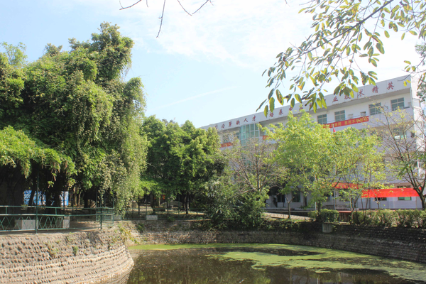 成都青華職業(yè)學(xué)校招生