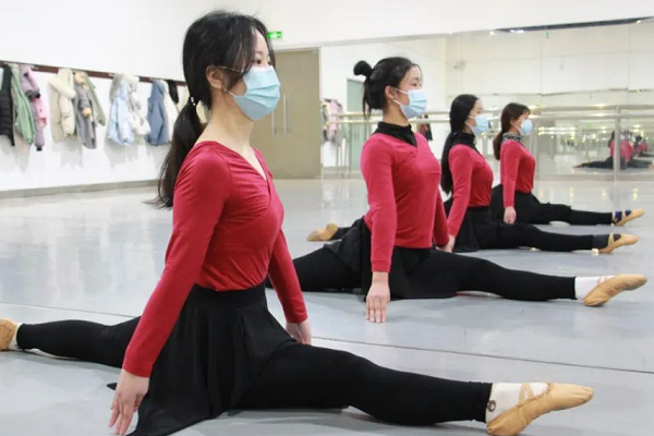 樂山市欣欣藝術職業(yè)學校