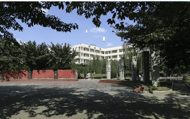 溫江中學(xué) 溫江中學(xué)