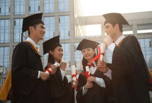 2023四川華新現(xiàn)代職業(yè)學(xué)院分?jǐn)?shù)線最低是多少_四川華新現(xiàn)代職業(yè)學(xué)院怎么樣_國(guó)家資助政策