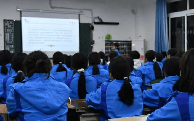 南充工貿(mào)科技職業(yè)學(xué)校